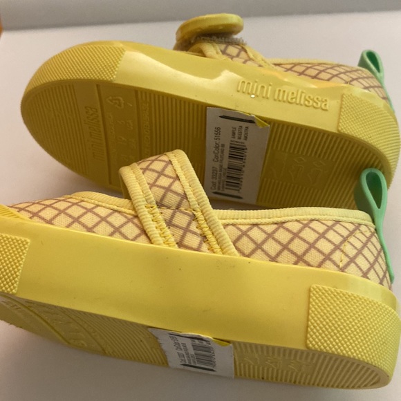 COPY - Mini Melissa size 6 toddler girls Yellow and 🍍 pineapples print baby Jan… - Picture 8 of 10